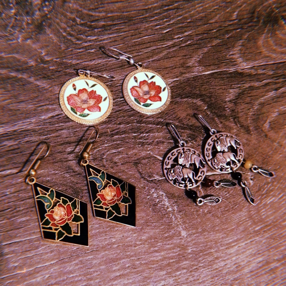 Vintage earring bundle